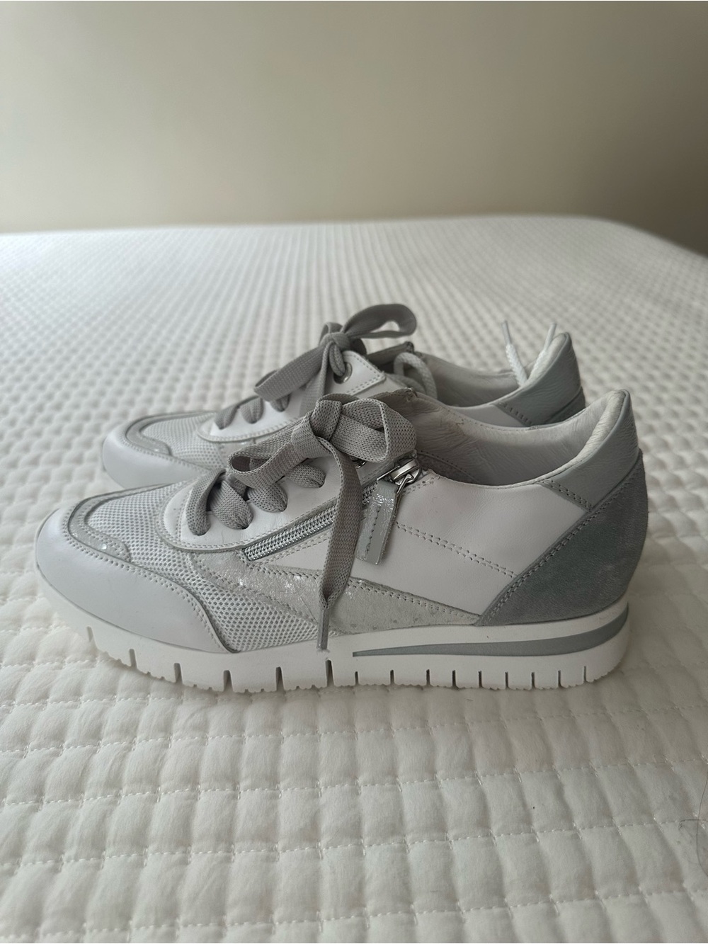 Ron White Light Gray Mesh & Leather Lace-Up Sneakers